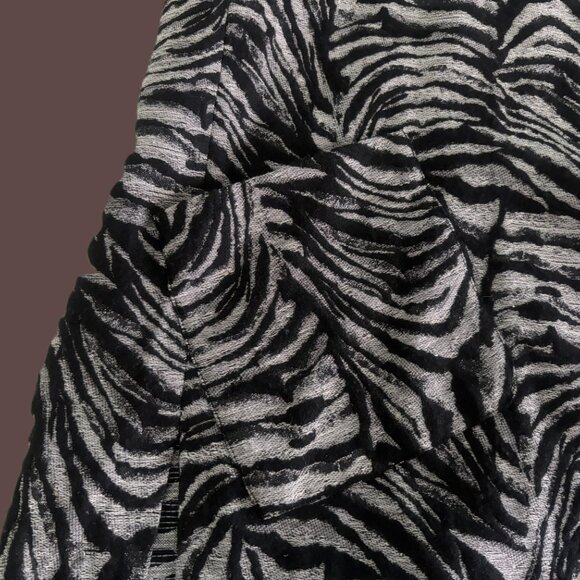 ZARA Basic Zebra Grey and Black Cardigan - Picture 3 of 11